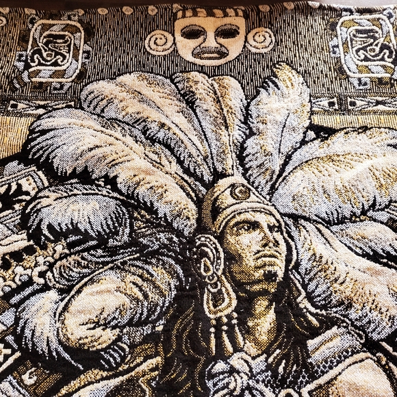 Large Aztec Blanket - Picture 5 of 6